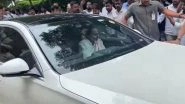 India News | KCR Reaches BRS MLA Harsih Rao's Residence, Pays Respect to Mortal Remains of Late Brother-in-law
