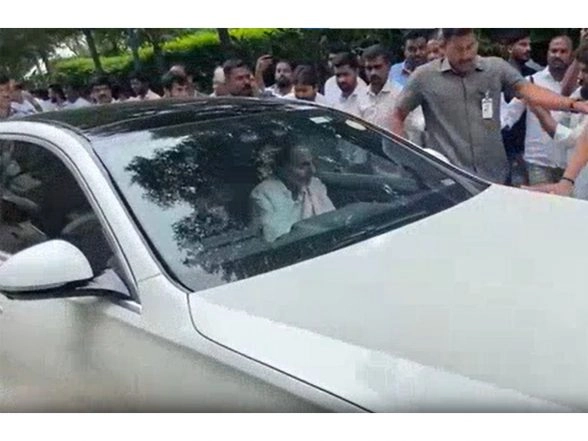 LatestLY - Business - News Image