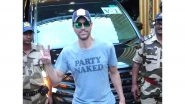 Entertainment News | Enrique Iglesias Arrives in India Ahead of His Concert in Mumbai, Greets Paps with Namaste
