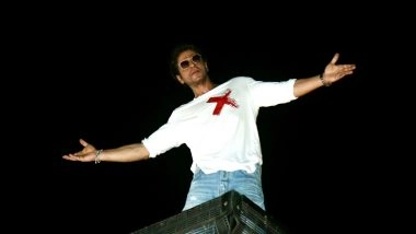 Entertainment News | Shah Rukh Khan to Greet Fans from Mannat Balcony on Birthday? Actor Drops a Tease