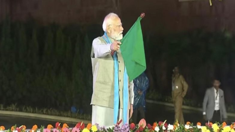 India News | Gujarat: PM Modi Inaugurates Rs 1,220 Crore Developmental Projects at Statue of Unity