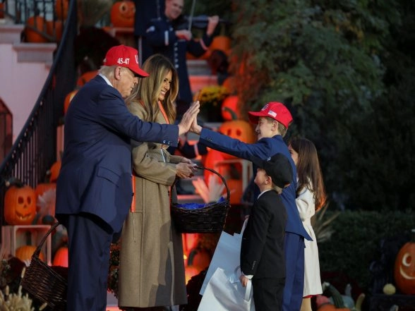 World News | US President Donald Trump, First Lady Melania Celebrate Halloween at White House