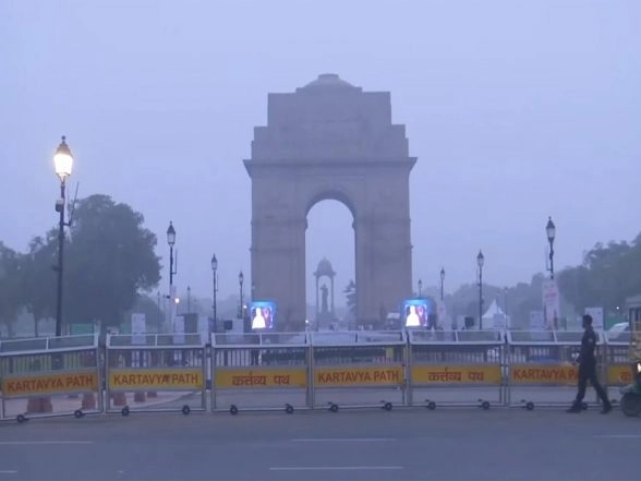 India News | Delhi Air Quality Improves Slightly, AQI Now in 'poor' Category