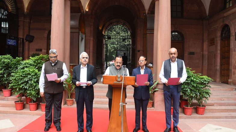 India News | Union Minister Jitendra Singh Administers Ekta Pledge on Rashtriya Ekta Diwas