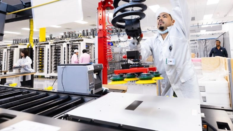 Tim Cook Announces US-Made Advanced Servers To Power Apple Intelligence and Private Cloud Computing, Now Shipping From Houston Facility to Apple Data Centres