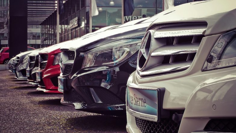 Auto Sales Surge in Festive Season: Passenger Vehicles, 2-Wheelers See 15–35% Growth During Navratri, Festive Cheer To Continue Through Dhanteras and Diwali