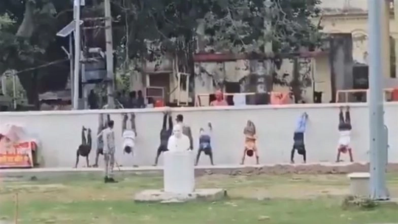 Taliban-Style Punishment in Ayodhya: Municipal Staff Force Street Vendors To Stand Upside Down, Do Squats Over Alleged Encroachment in UP; Video Goes Viral