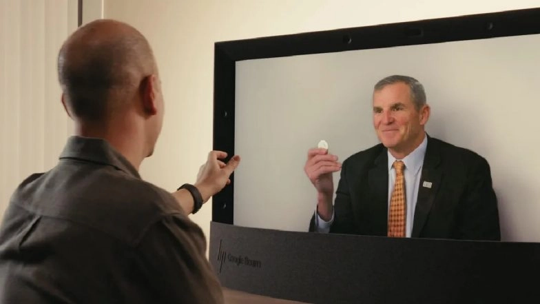 Google Beam: Google faz parceria com o centro USO para trazer plataforma de vídeo 3D com tecnologia de IA para ajudar militares a se conectarem com suas famílias, com lançamento global no próximo ano Google Beam: Google faz parceria com o centro USO para trazer plataforma de vídeo 3D com tecnologia de IA para ajudar militares a se conectarem com suas famílias, com lançamento global no próximo ano