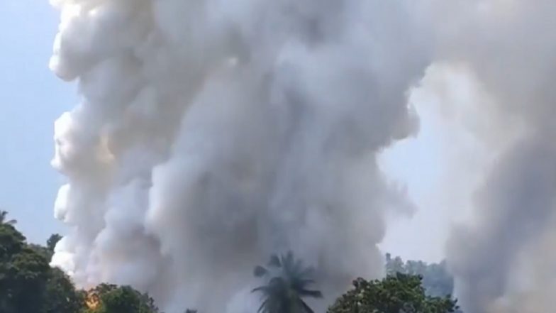 Andhra Pradesh Fire: 6 Charred to Death After Massive Blaze Erupts at Firecracker Factory in Konaseema (Watch Video)