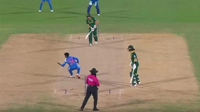 Kranti Gaud Catch Video: Watch Indian Speedster Take Stunning One-Handed Catch off Her Own Bowling To Remove Tazmin Brits During IND-W vs SA-W ICC Women’s World Cup 2025 Match (Watch Video)