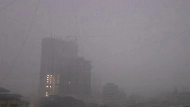Mumbai Rains: Heavy Rainfall Lashes Parts of City on Diwali, Netizens Welcome 'October Rains' (See Pics and Videos)