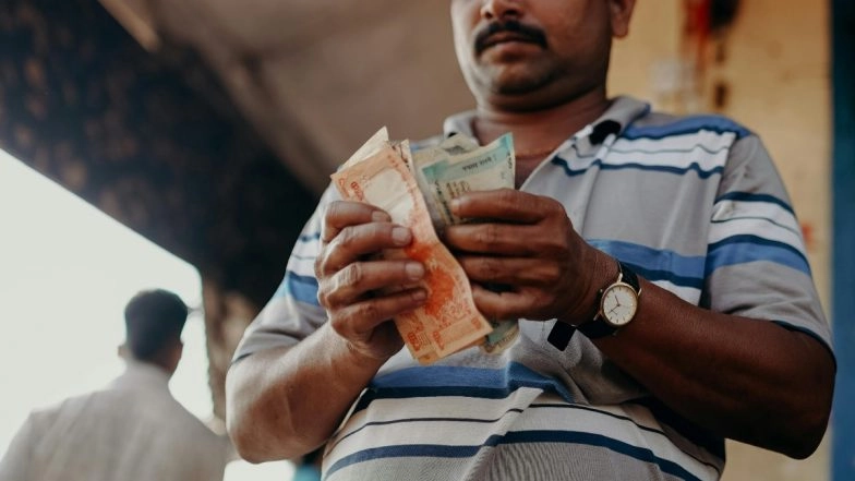 Los estafadores utilizan el sistema bancario ‘Angadia’ para lavar 7 lakh de rupias de una mujer de Delhi, tres arrestadas en varios estados; El transportista sigue desaparecido Los estafadores utilizan el sistema bancario ‘Angadia’ para lavar 7 lakh de rupias de una mujer de Delhi, tres arrestadas en varios estados; El transportista sigue desaparecido