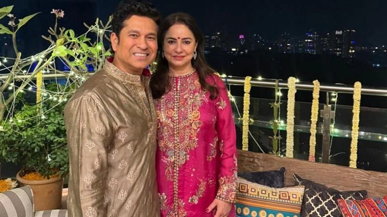 Happy Diwali 2025: Sachin Tendulkar Shares Picture in Traditional Attire With Wife Anjali, Extends Deepavali Greetings