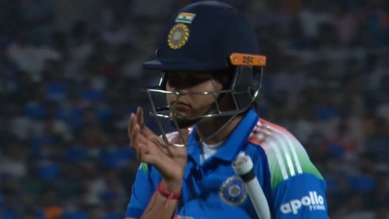 Shafali Verma Dismissal Video: Watch Kim Garth Trap India Women’s Cricket Team Star LBW on Her Return During IND-W vs AUS-W ICC Women’s World Cup 2025 Semi-Final