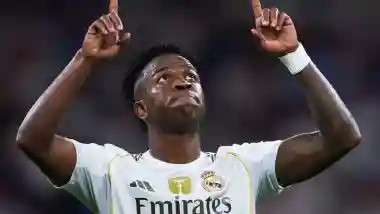 Brazilian Model Anna Silva Calls Real Madrid Footballer Vinicius 'Sex Maniac', Alleges Los Blancos Star of Sending Her Inappropriate Pictures