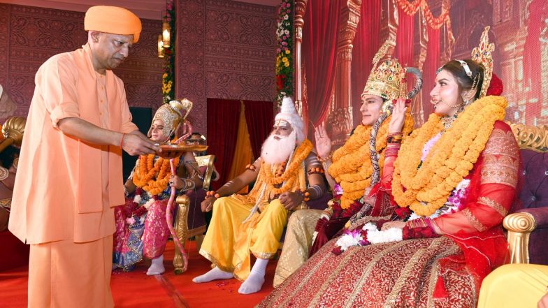 Ayodhya Deepotsav 2025: Uttar Pradesh CM Yogi Adityanath Greets Saints, Joins Diwali Celebrations in Holy City; Performs Aarti, Pulls ‘Pushpak Vimaan’ Chariot (See Pics and Videos)