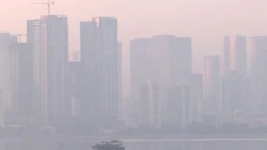 Mumbai Air Pollution: Bandra Area Shrouded in Smog; AQI Hits 300 in ‘Poor’ Category (Watch Videos)
