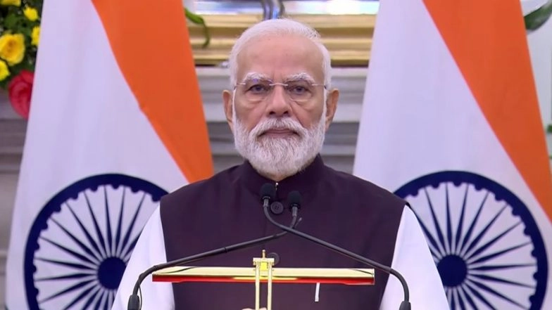 PM Narendra Pays Tribute to Sardar Vallabhbhai Patel on His 150th Birth Anniversary, Says 'He Was the Driving Force Behind India's Integration'