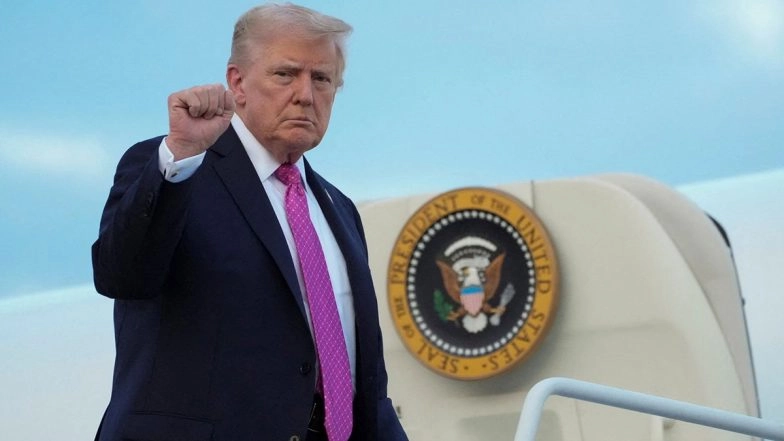 Donald Trump Bids Adieu to Malaysia After Signing Major Trade Deals and Thailand-Cambodia Peace Treaty, Heads to Japan for 2nd Leg of Asia Tour