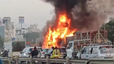 Pune-Bengaluru Highway Road Accident: 7 Killed As Truck Rams Into Multiple Vehicles on Near Navale Bridge in Maharashtra (Watch Video)
