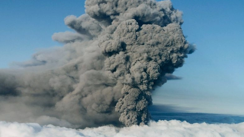 Hayli Gubbi Volcano Eruption: DGCA Issues Advisory As Volcanic Ash From Ethiopia Triggers Flight Disruptions