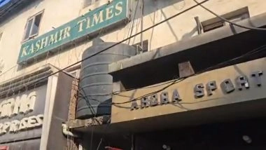 Jammu and Kashmir Police’s SIA Raids 'Kashmir Times' Office in Jammu for ‘Anti-National Activities’ (Watch Video)