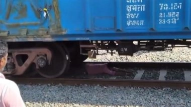 Mahabubabad: Man Crawls Under Stationary Goods Train, Lies Flat as It Suddenly Moves; Narrowly Cheats Death at Kesamudram Railway Station (Video)