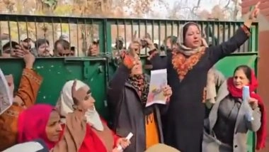 Jammu and Kashmir: PDP Chief Mehbooba Mufti Alleges Police Withheld Women From Holding Protest in Srinagar (Watch Video)