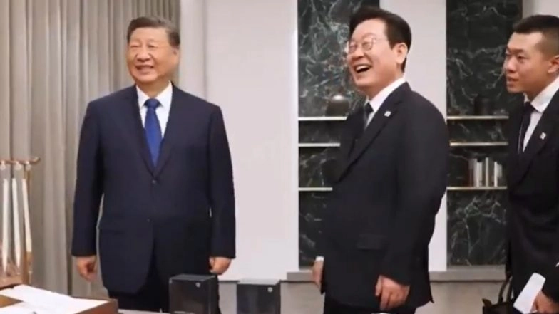 South Korean President Lee Jae Myung Gets Xiaomi Smartphones As Gift From Chinese Counterpart Xi Jinping, Quips About Security (Watch Video)