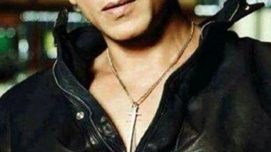 Shah Rukh Khan Birthday: DDLJ to Pathaan, Top 8 Iconic Onscreen Fashion Moments of King Khan