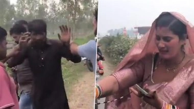 Rampur: Woman Slaps Drunk Auto-Rickshaw Driver Who Misbehaved With Her, Locals Intervene and Assault Him; Police Respond After Video Goes Viral