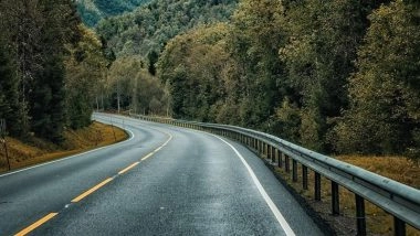 ‘Couple Having Sex at 90 MPH on German Autobahn’ Sparks Chaos; Reckless Drive Nearly Causes Massive Pile-Up, Man Faces Dangerous Driving Charge