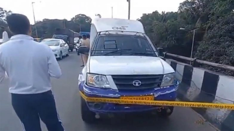 Bengaluru Heist: Armed Men Posing As Central Tax Officers Loot INR 7 Crore From CMS ATM Cash Van Near Ashoka Pillar; Probe Launched (Watch Video)
