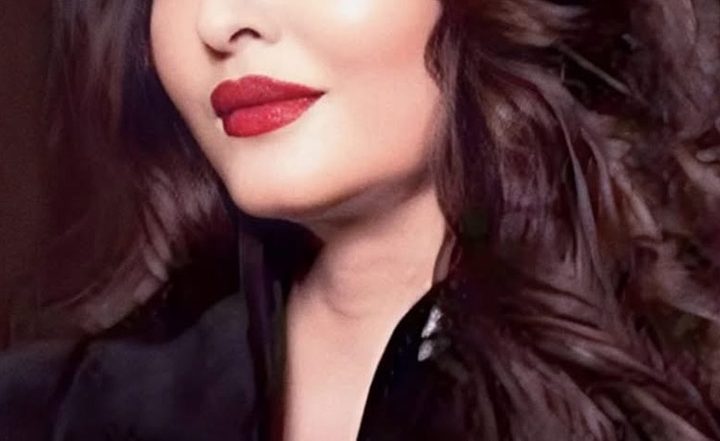 Aishwarya Rai Bachchan Birthday: Top 6 Stunning Power Looks of the Global Fashion Icon