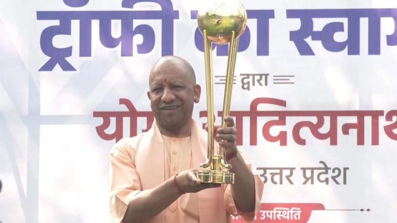 Uttar Pradesh Chief Minister Yogi Adityanath Welcomes FIH Men’s Junior Hockey World Cup 2025 Trophy in Lucknow (Watch Video)