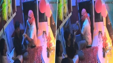 Jodhpur Shocker: Masked Man Threatens Bus Driver at Gunpoint Over Route Dispute in Rajasthan, Orders Him To ‘Leave the Route or Shut Down Business’; CCTV Video Surfaces