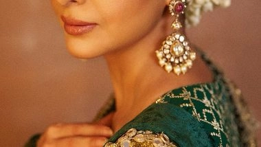 Tabu Birthday Special: From Indian Ethnic to Stylish Western Outfits, Top 6 Styles of the Versatile Actress