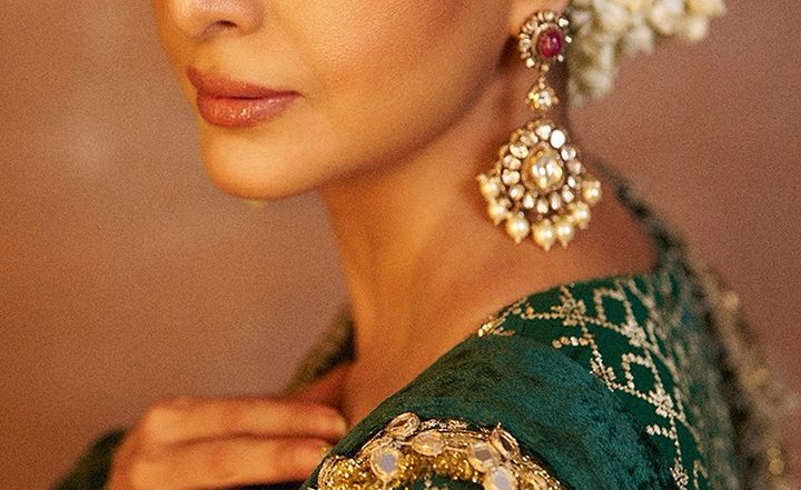 Tabu Birthday Special: From Indian Ethnic to Stylish Western Outfits, Top 6 Styles of the Versatile Actress