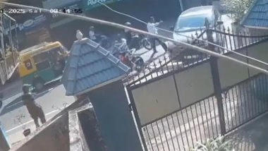 Kochi: 16-Year-Old Boy Crashes Car Into Several Vehicles on Cherai–Njarakkal Road, 1 Injured; Father Booked After CCTV Video Surfaces