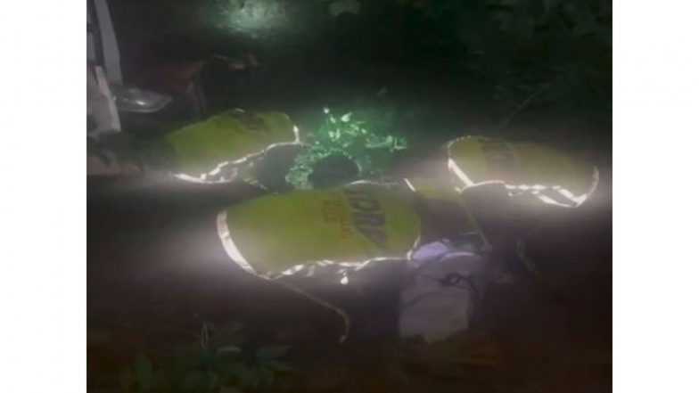 India News | Uttarakhand SDRF Rescues 15 Injured Passengers After Tempo Traveller Plunges in Nainital