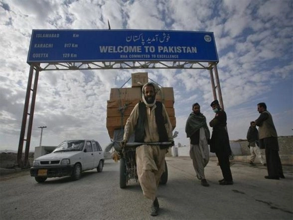 World News | Pakistan Reopens Torkham Border as Ceasefire with Afghanistan Holds