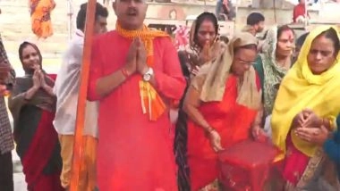 India News | People Offer Prayers in Prayagraj Ahead of India Vs South Africa Women's World Cup Final