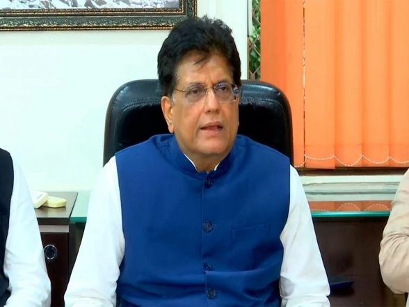 India News | Union Minister Piyush Goyal Holds Review Meeting with Senior Officials from BMC, MMRDA, MHADA
