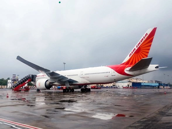 World News | San Francisco-Delhi Air India Aircraft Makes Emergency Landing in Mongolia Post Technical Snag