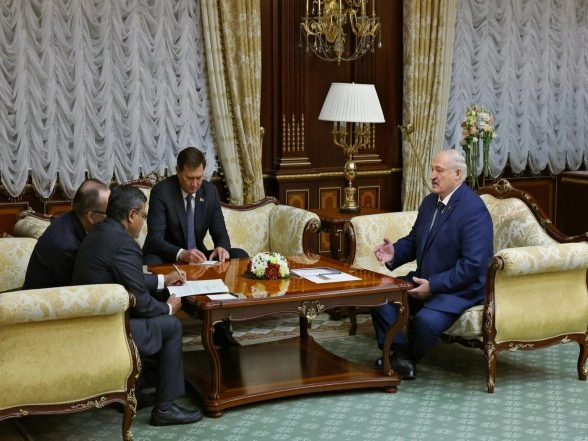 World News | Indian Envoy Meets Belarus President, Pushes Stronger Trade and Cooperation Ties