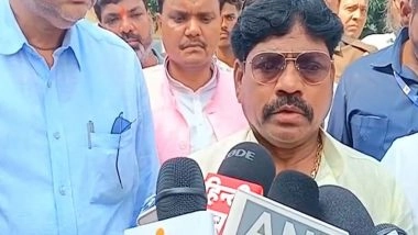 India News | Uttar Pradesh: UP Minister Sanjeev Kumar Gaud Confirms 6 Dead in Chunar Railway Tragedy