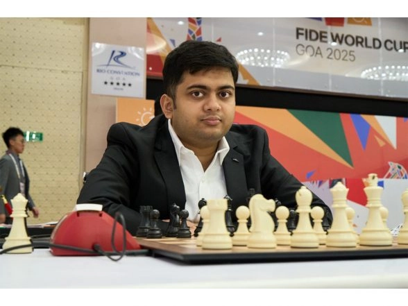 Sports News | FIDE World Cup: Diptayan Upsets Nepomniachtchi with Black, Harikrishna Beats Nesterov to Advance to Third Round