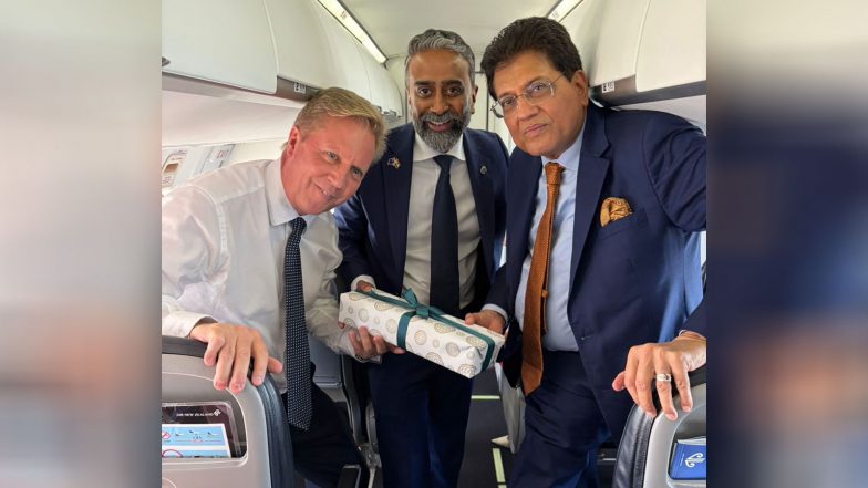 Business News | Piyush Goyal Discusses Expanding Opportunities in Indian Aviation Sector with Air New Zealand CEO