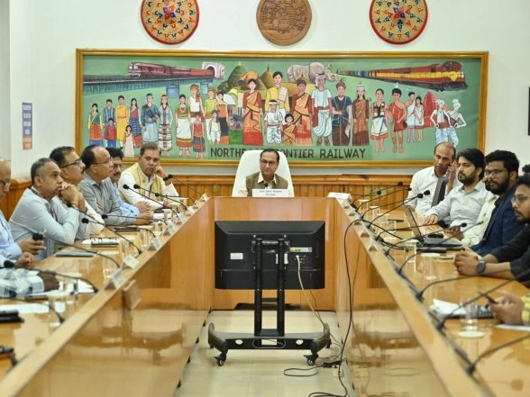 India News | Northeast Frontier Railway & IIT Guwahati Collaborate on AI-Based Surveillance System for Wagon Door Lock Monitoring