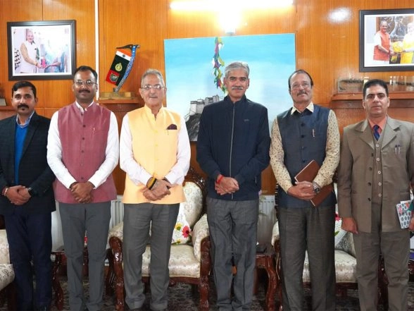 India News | LG Kavinder Gupta Urges Ladakhi Youth to Build Skills, Capacity-building Initiatives
